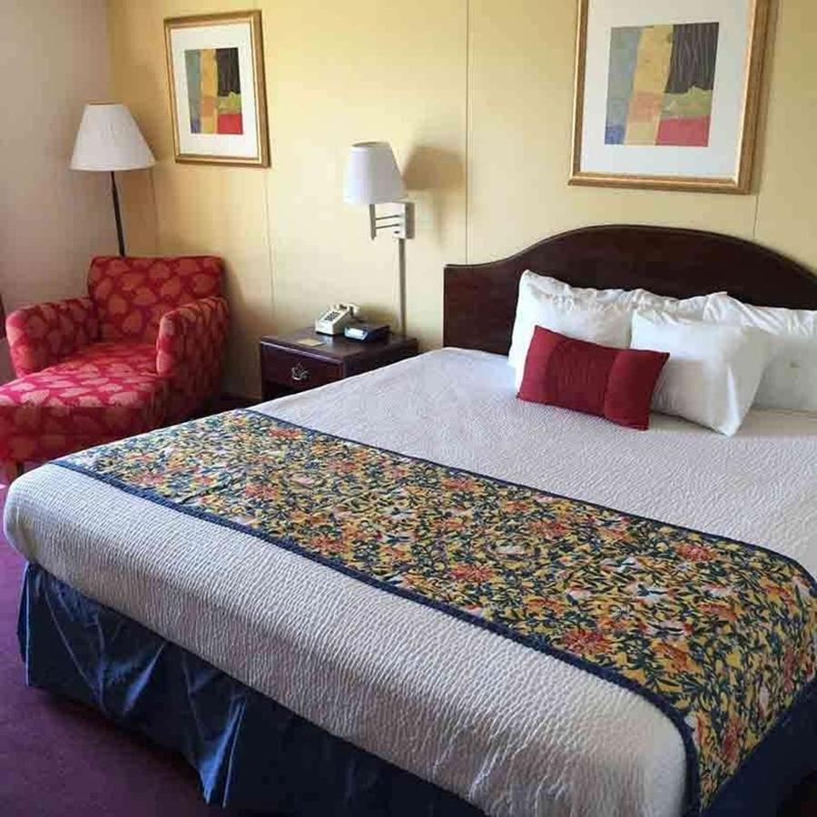 Astoria Hotel Danville West Eksteriør bilde