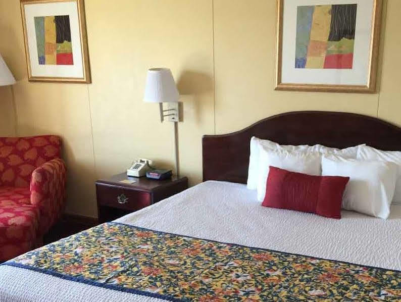 Astoria Hotel Danville West Eksteriør bilde